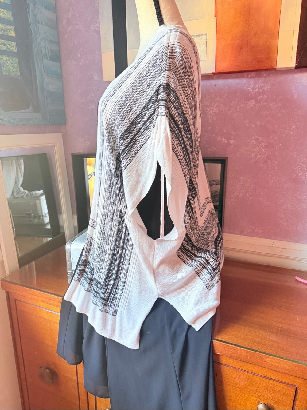 Splendid White Ribbed Knit Poncho - Picture 7 of 12